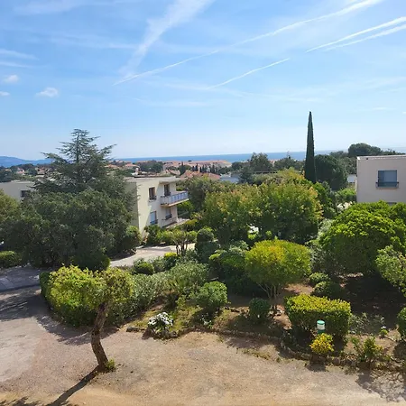 Large, Bright And Quiet Flat With Stunning Panoramic Sea Views