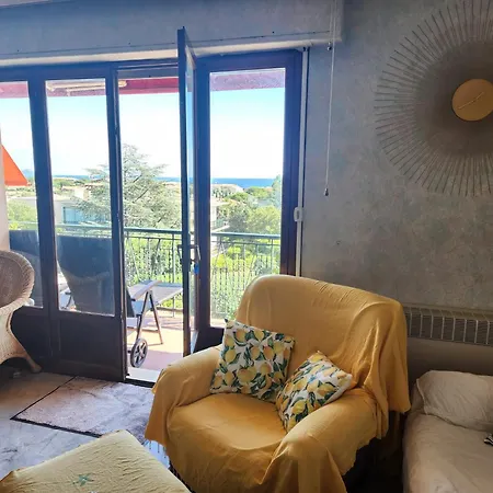 Large, Bright And Quiet Flat With Stunning Panoramic Sea Views Apartamento