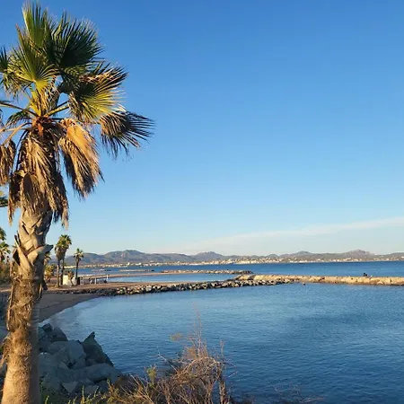 Apartment Large, Bright And Quiet Flat With Stunning Panoramic Sea Views Saint Aygulf
